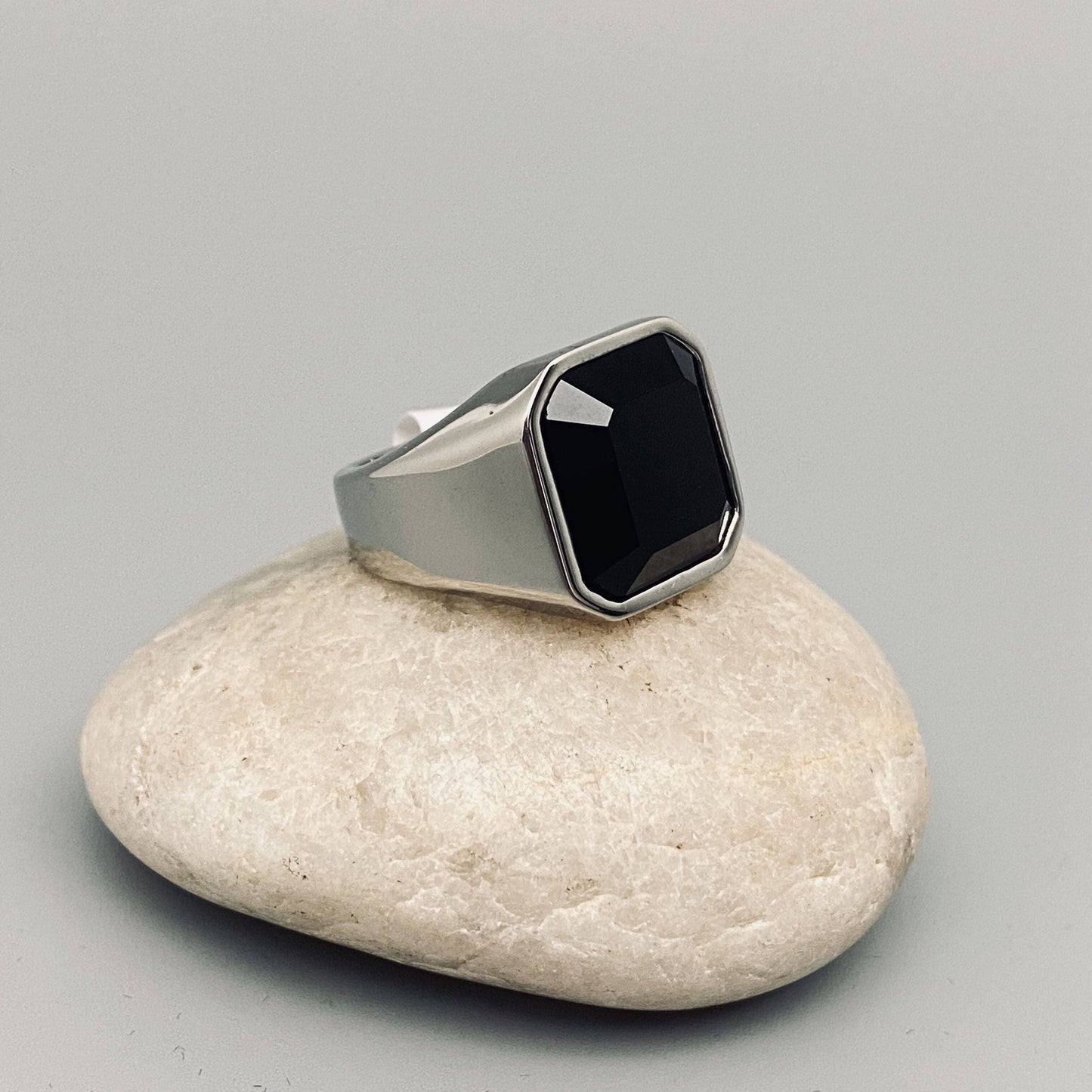 Black Agate Stone Men's Titanium Steel Ring - MJ/MR