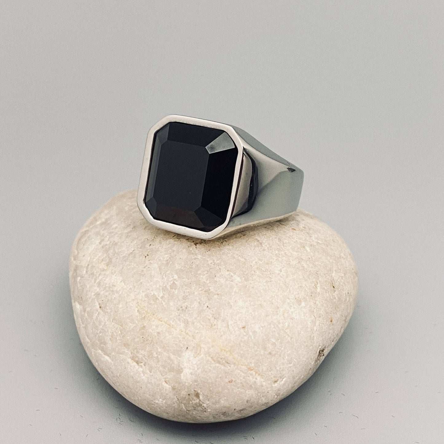 Black Agate Stone Men's Titanium Steel Ring - MJ/MR