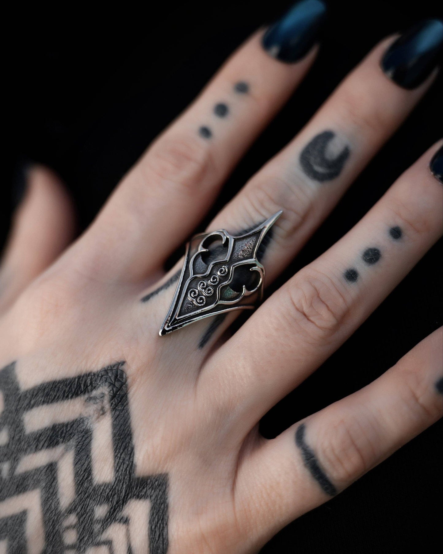 Acanthus Ring