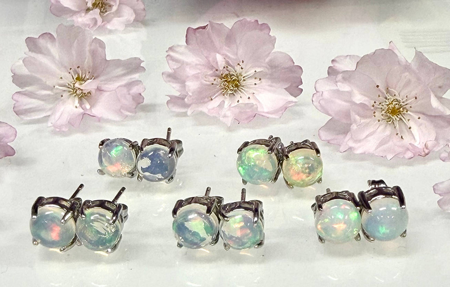Opal Stud Earring 6mm