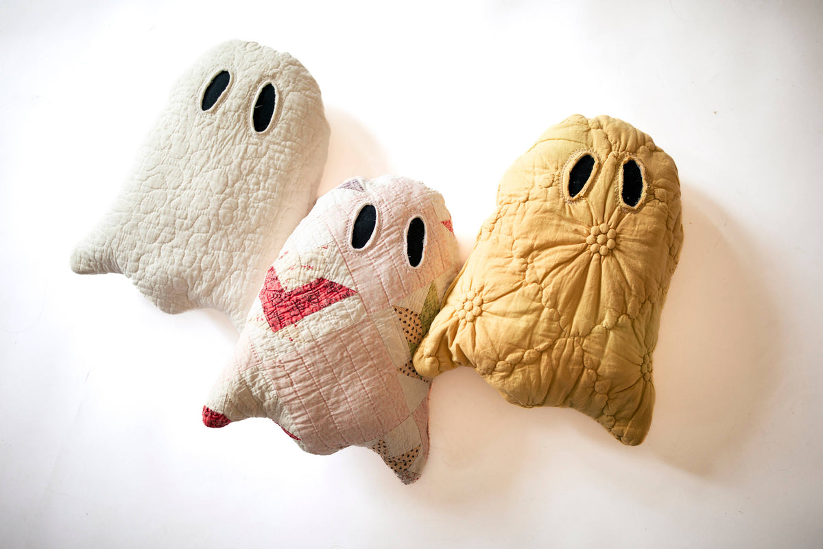 Quilt Ghost Pillows 