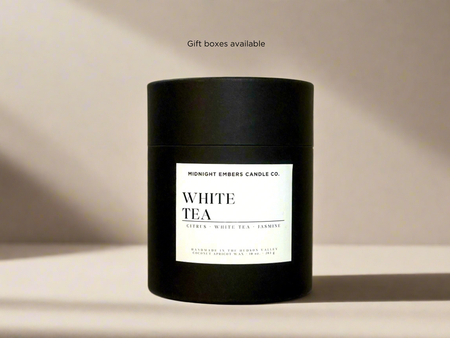 Ski Chalet  – Crisp Air & Amber Woods 8 oz. Candle