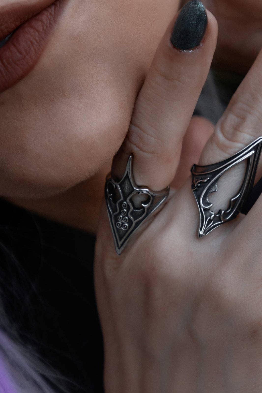 Acanthus Ring