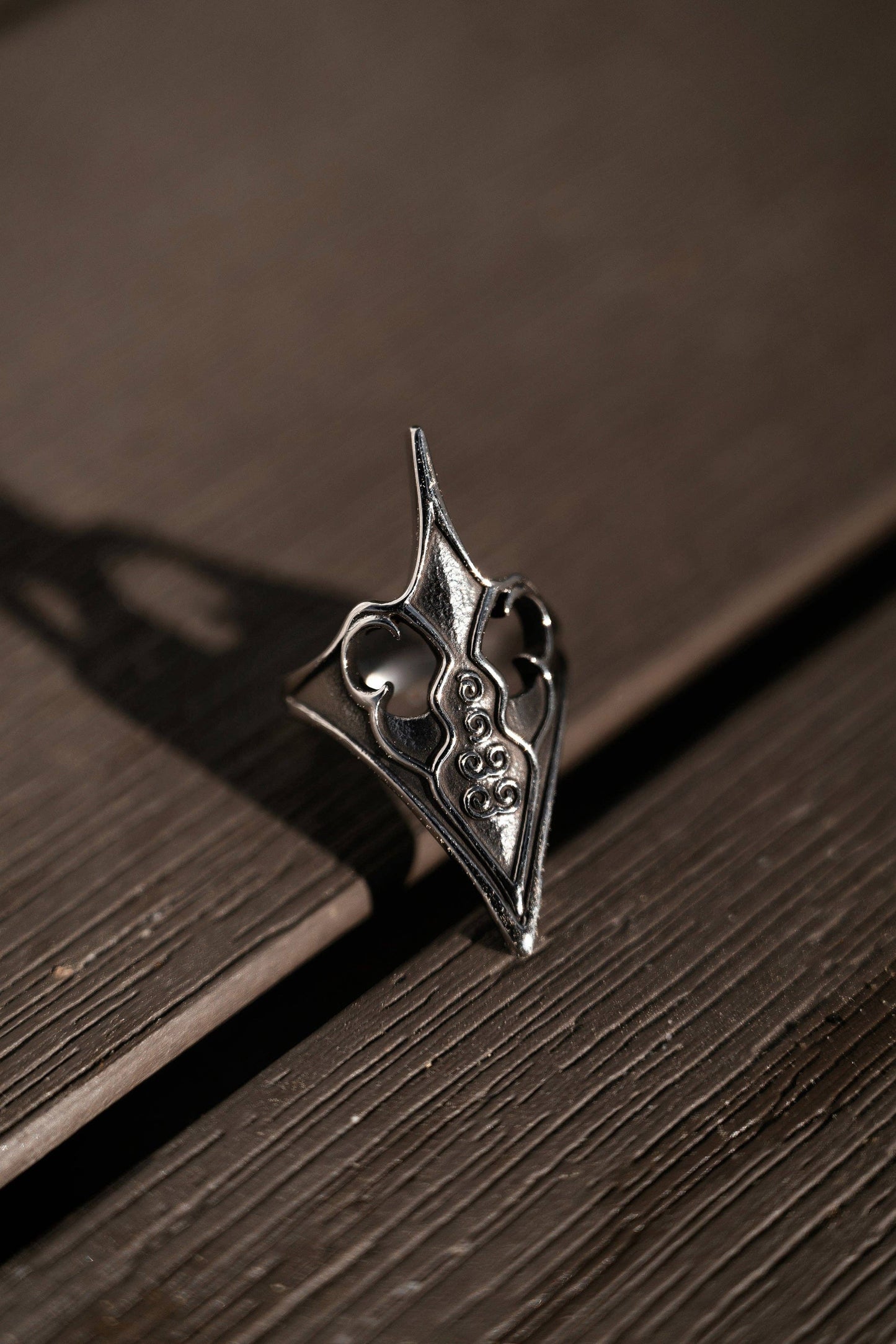 Acanthus Ring
