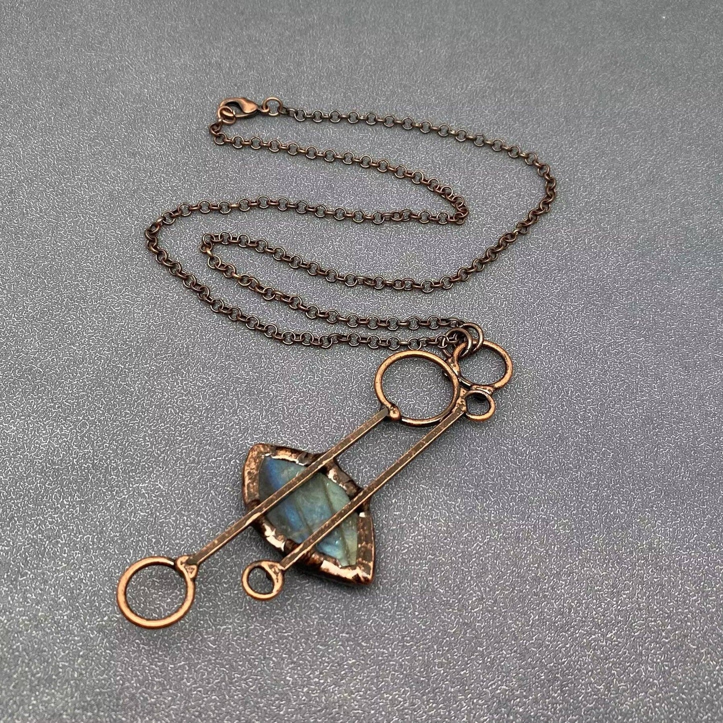 Vintage Labradorite & Copper Geometric Pendant Necklace - Cozy Coven