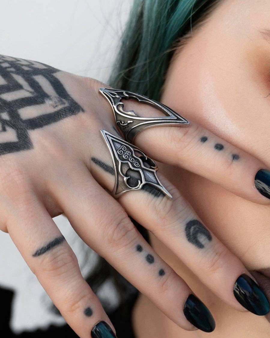 Acanthus Ring