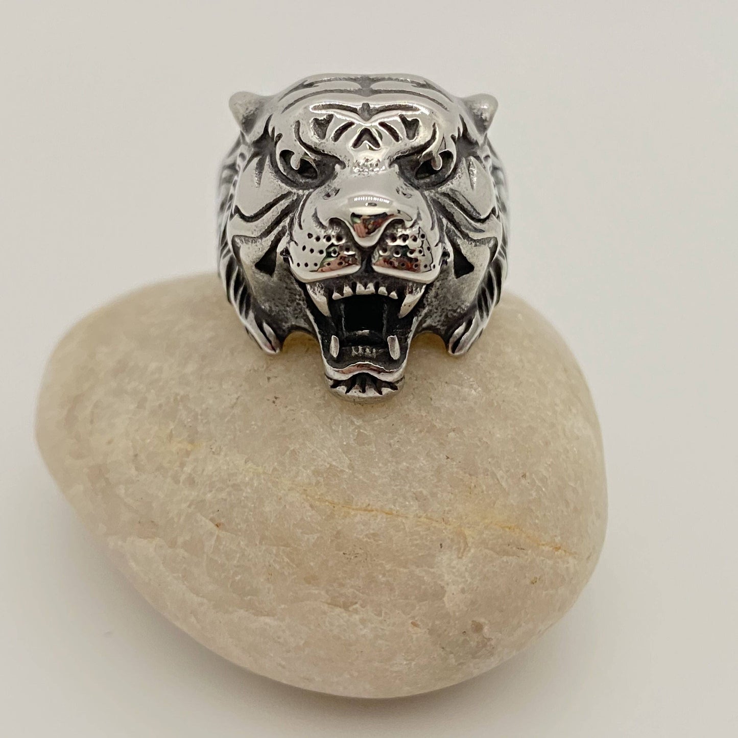 Stainless Steel  Personality Tiger Head Ring - MJ/MR - Cozy Coven