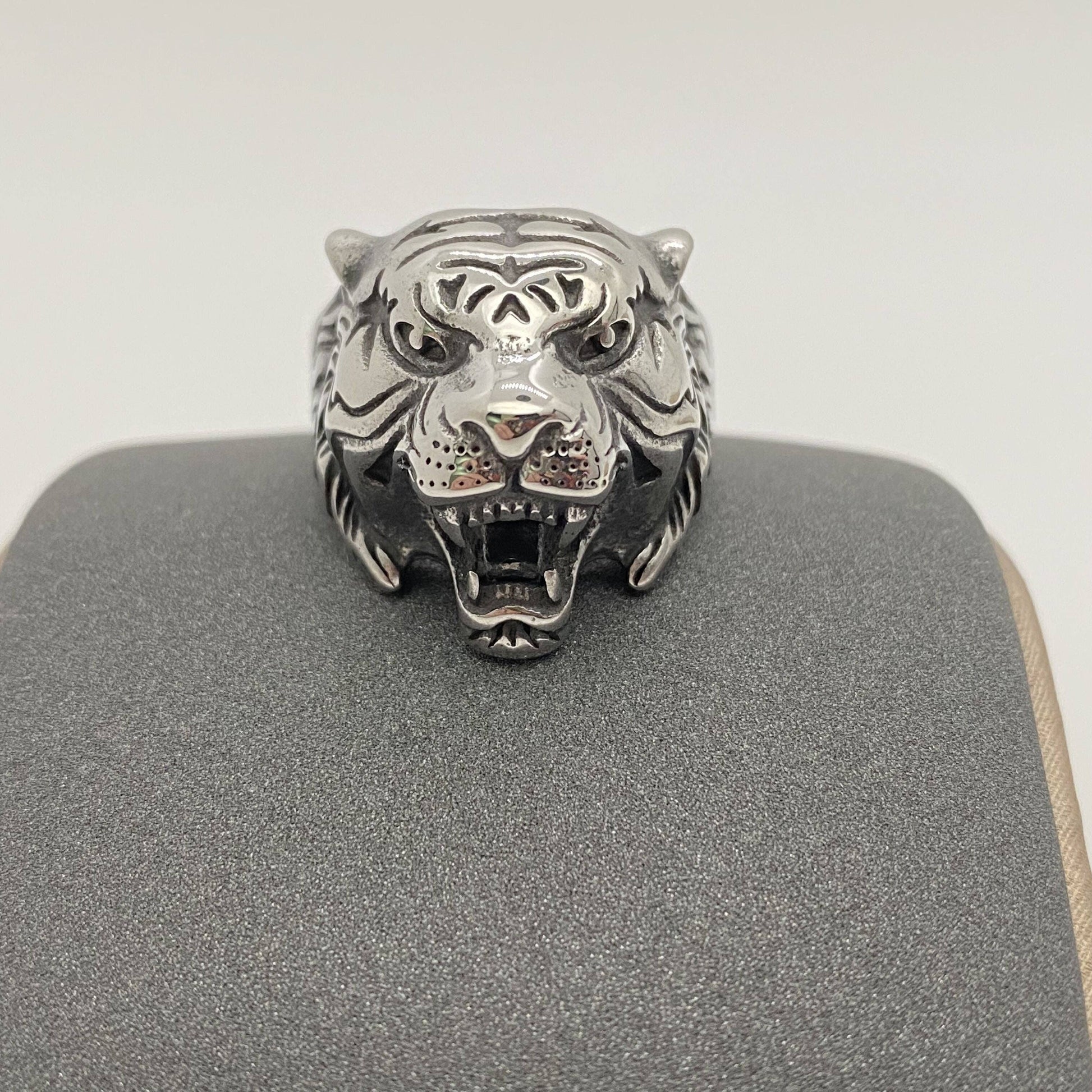 Stainless Steel  Personality Tiger Head Ring - MJ/MR - Cozy Coven