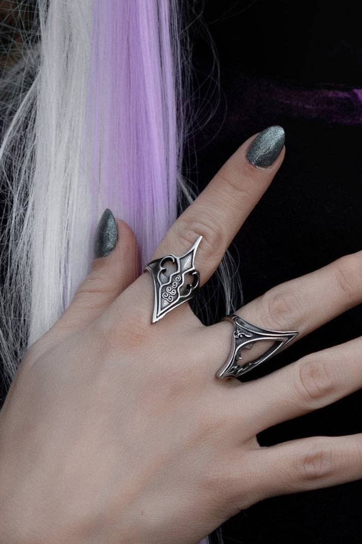 Acanthus Ring
