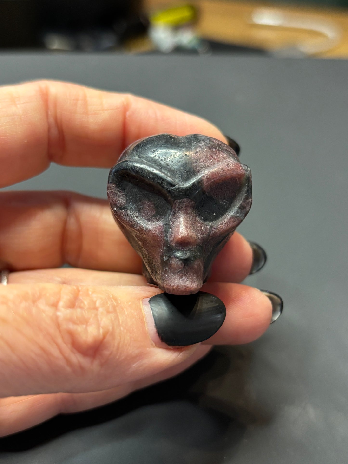 Alien 👽 Skull Crystal Carving