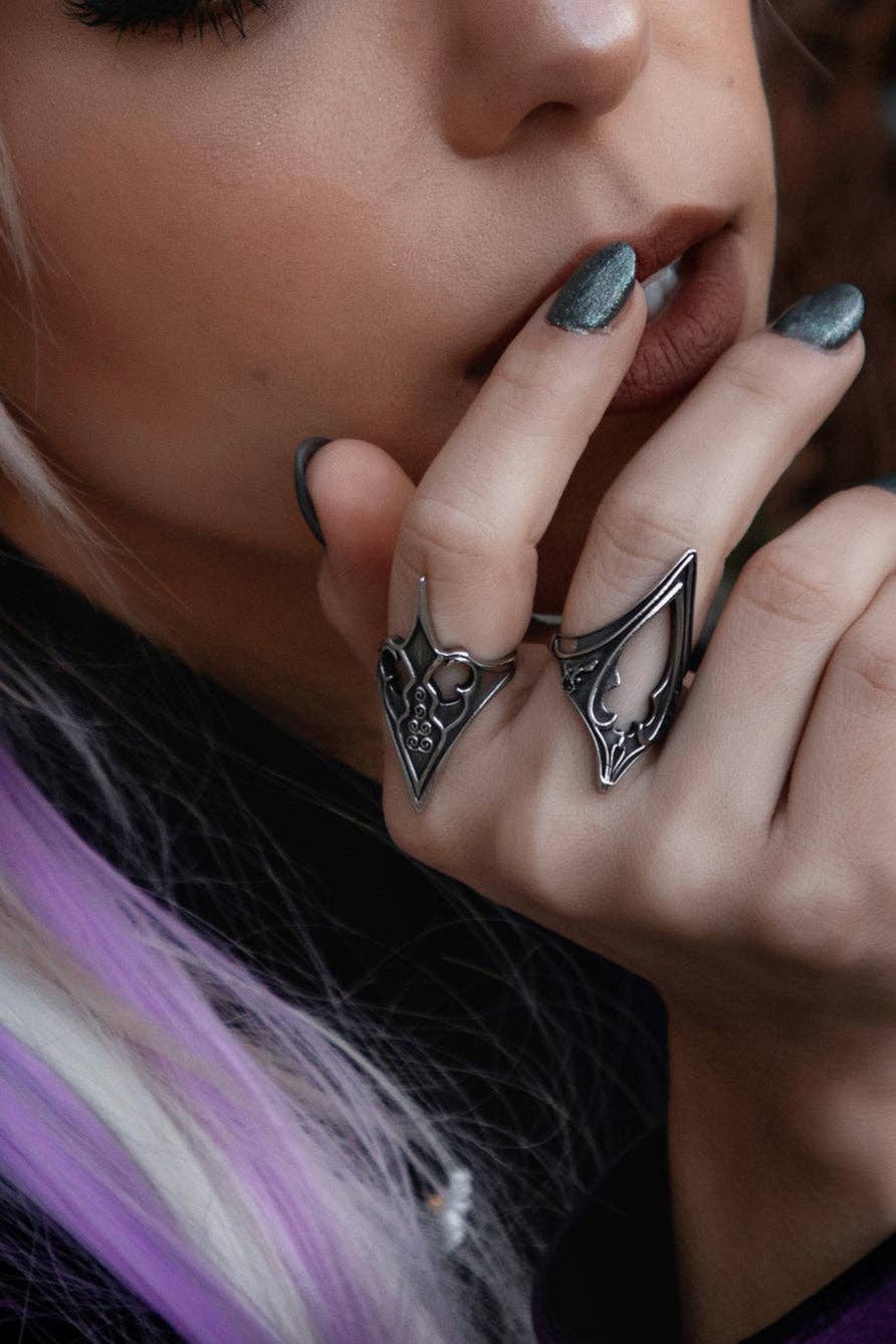 Acanthus Ring