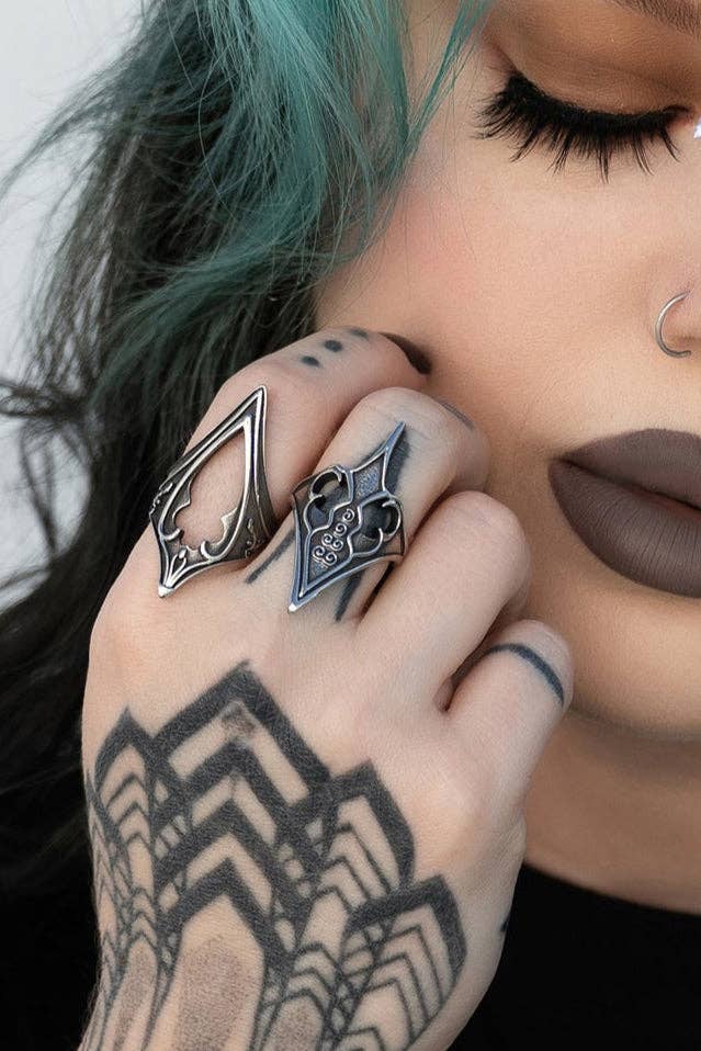 Acanthus Ring