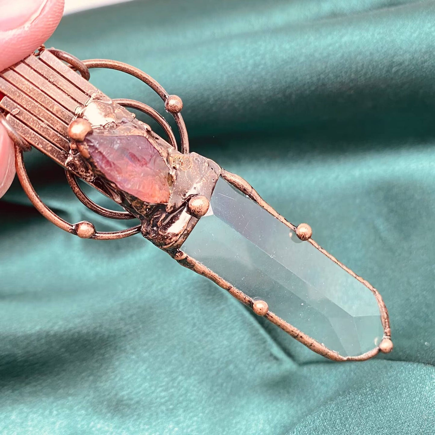 Vintage Sword-Shaped Stone Crystal Pendant Necklace