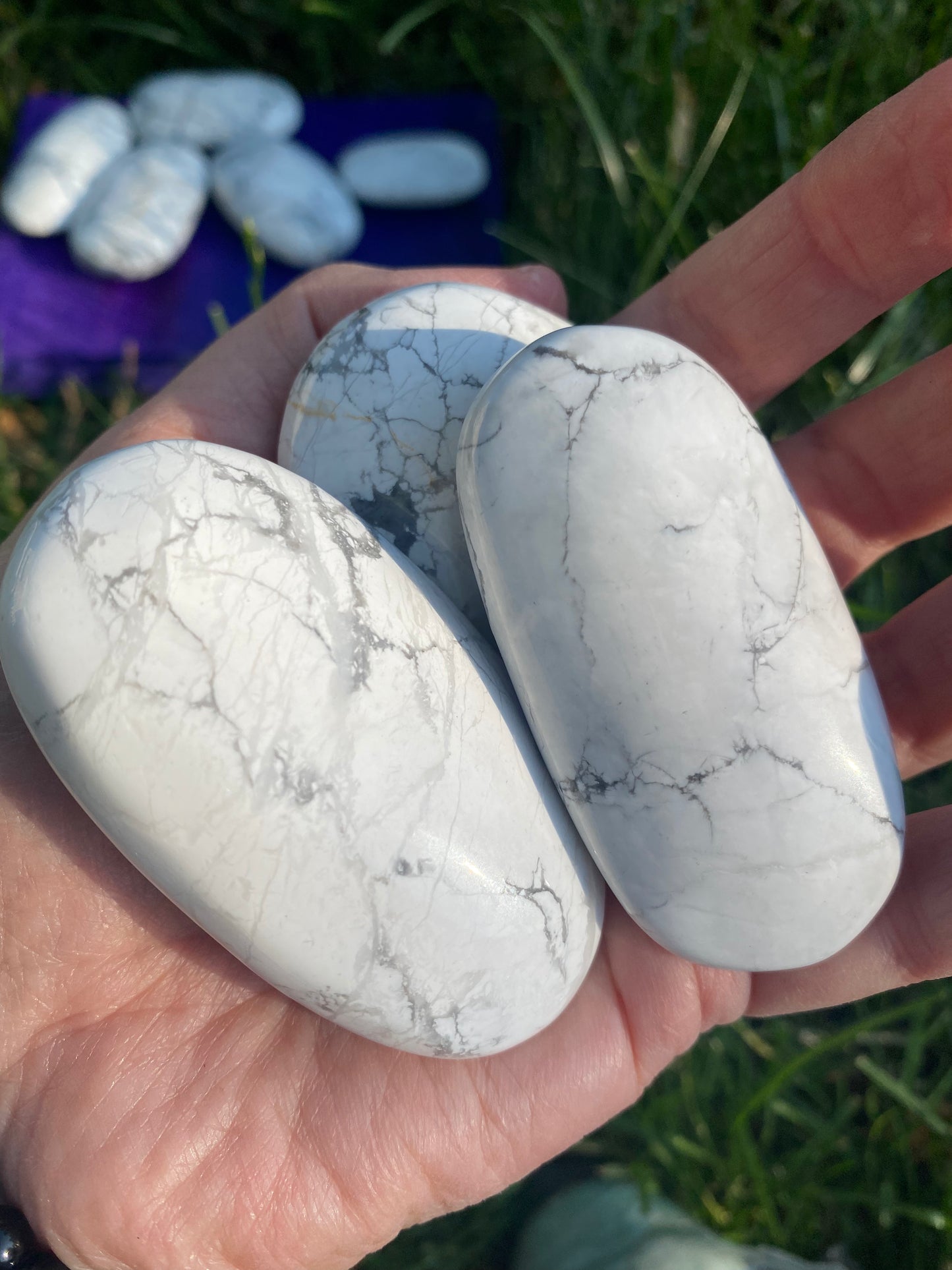 Howlite Palm Stone