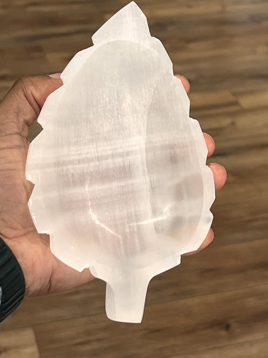 Selenite leaf bowl